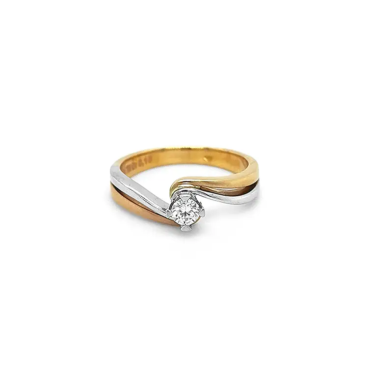 Gold Verlobungsring mit Diamant