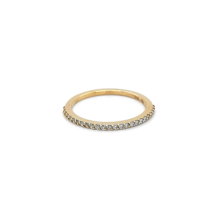 Goldring mit Diamanten