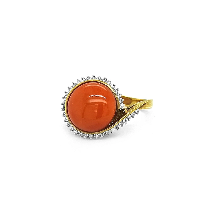 Goldring mit Koralle und Diamanten