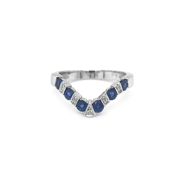 Goldring mit Saphiren und Diamanten