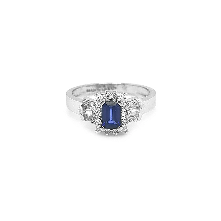 Goldring mit Saphir und Diamanten