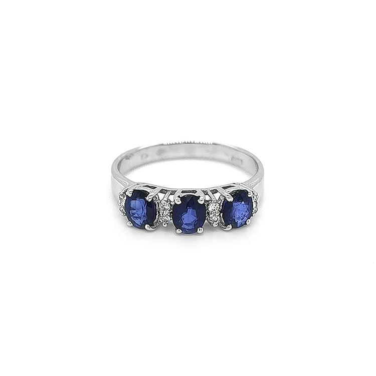 Goldring mit Saphiren und Diamanten