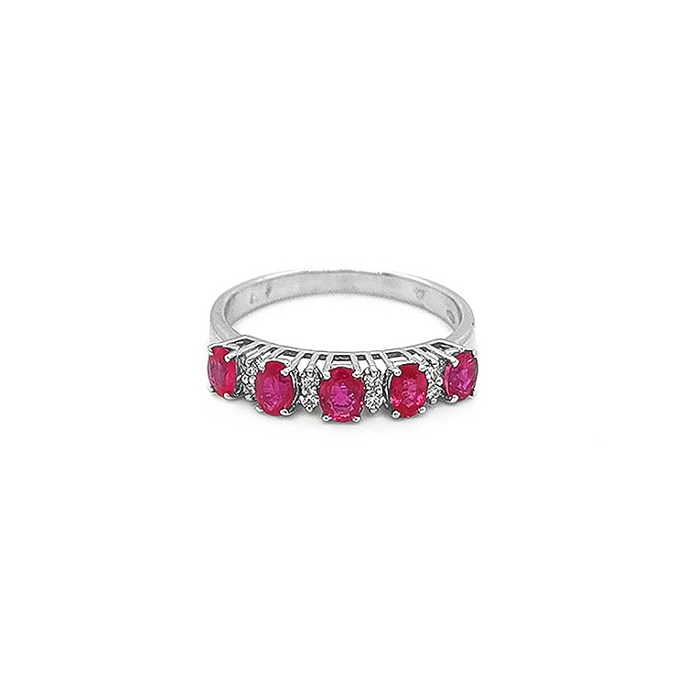 Goldring mit Rubinen und Diamanten