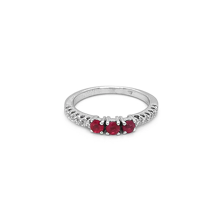 Goldring mit Rubinen und Diamanten
