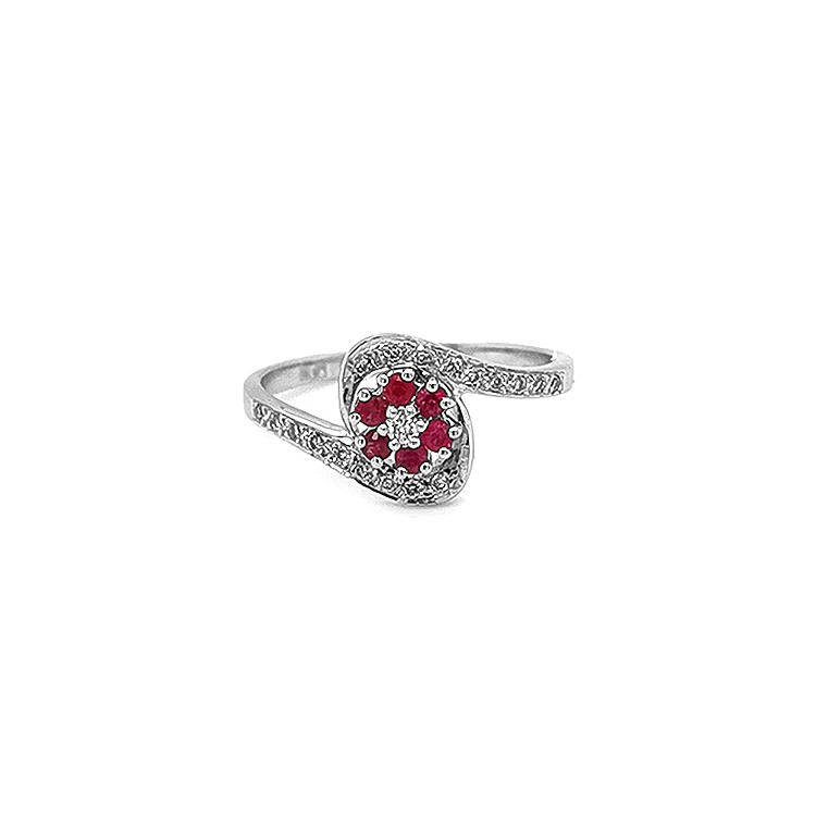Goldring mit Rubinen und Diamanten