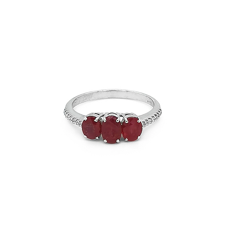 Goldring mit Rubinen und Diamanten