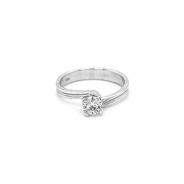 Gold Verlobungsring mit Diamant