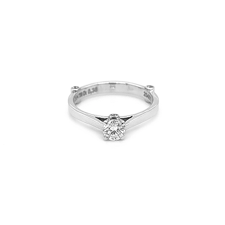 Gold Verlobungsring mit Diamant