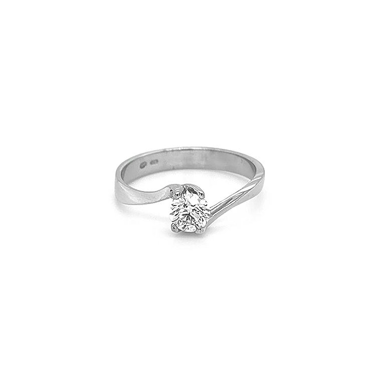 Gold Verlobungsring mit Diamant