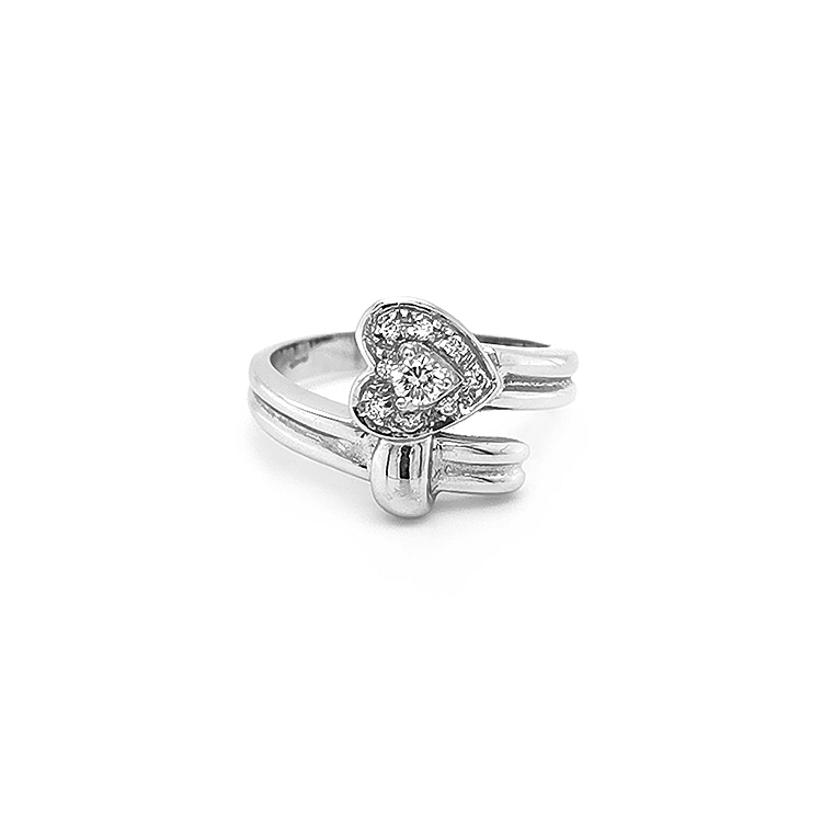 Goldring mit Diamanten
