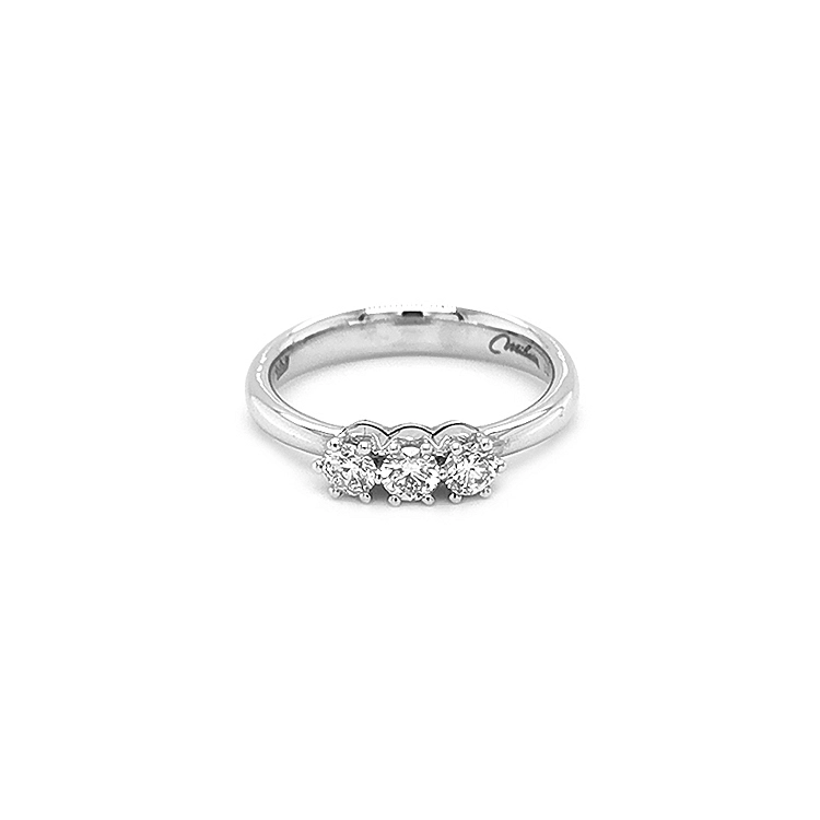 Goldring mit Diamanten