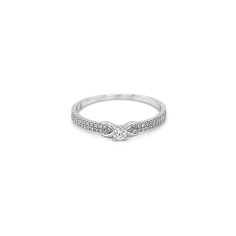Verlobungsring aus Gold mit Diamanten