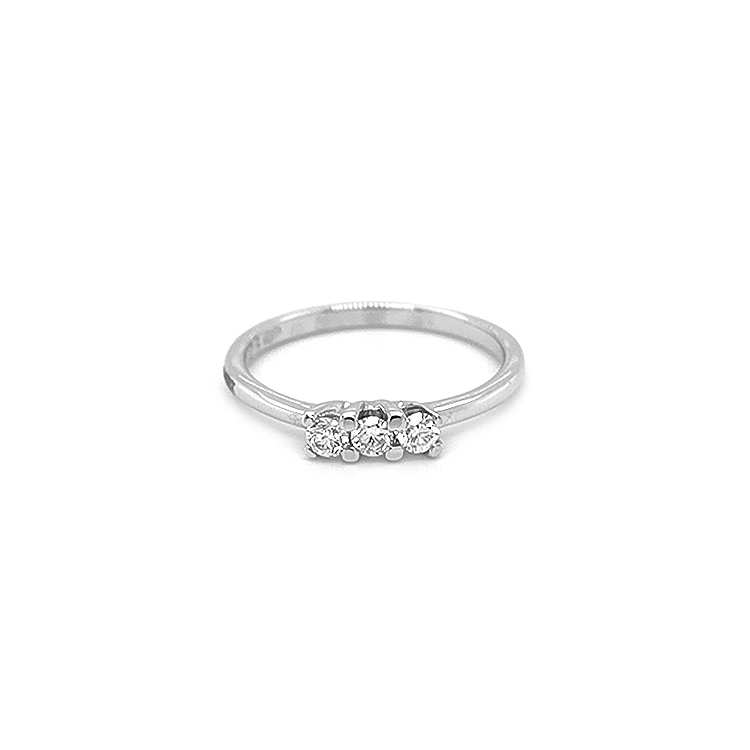 Goldring mit Diamanten