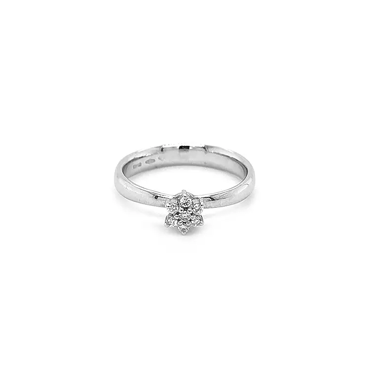 Goldring mit Diamanten