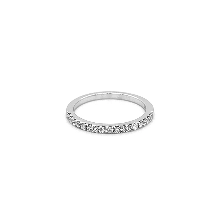 Goldring mit Diamanten