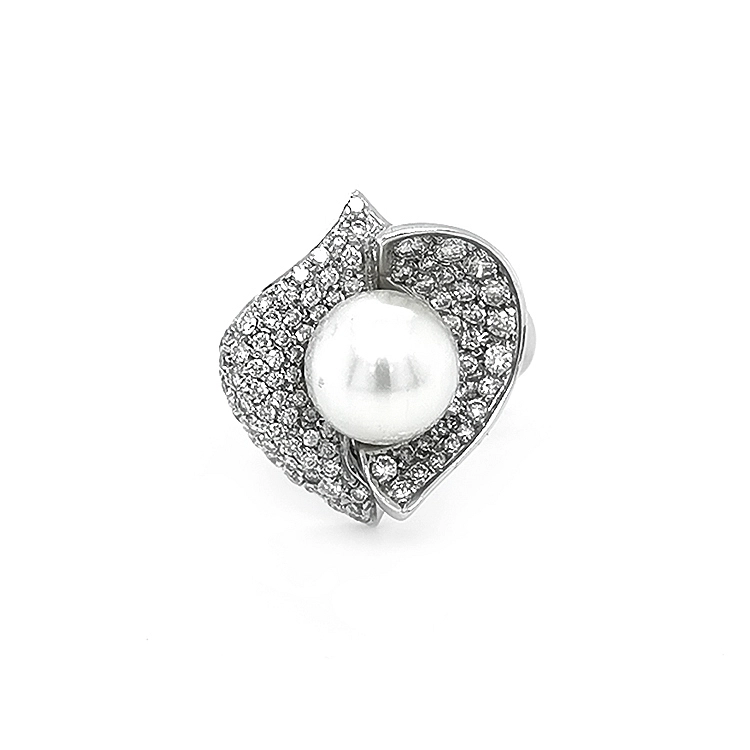 Goldring mit Naturperle und Diamanten