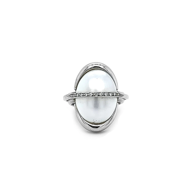Goldring mit Perle und Diamanten