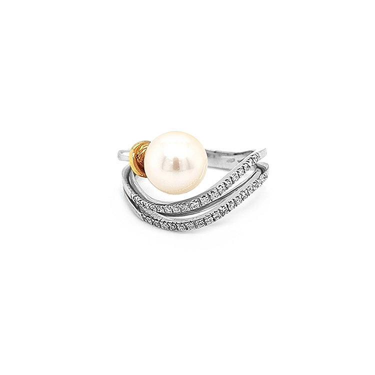 Goldring mit Naturperle und Diamanten
