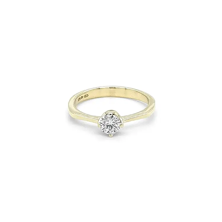 Gold Verlobungsring mit Diamant