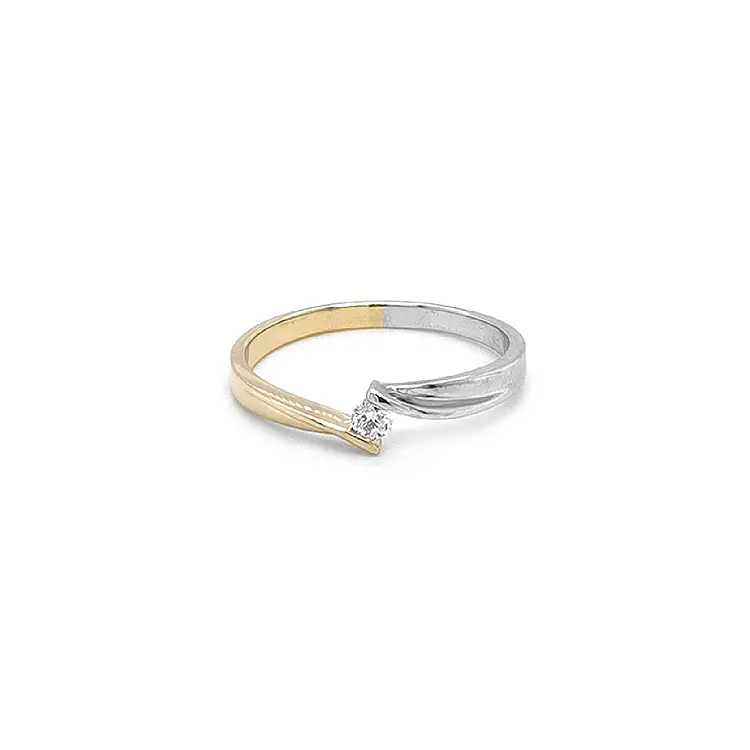 Gold Verlobungsring mit Diamant