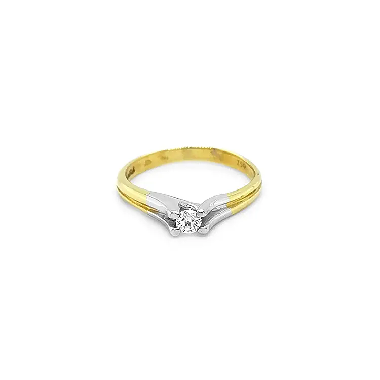 Gold Verlobungsring mit Diamant