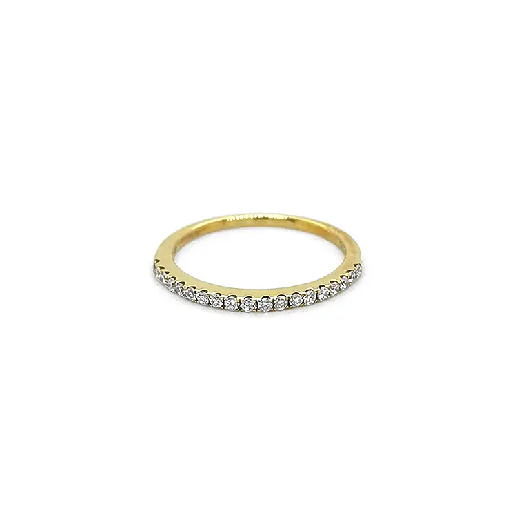 Goldring mit Diamanten