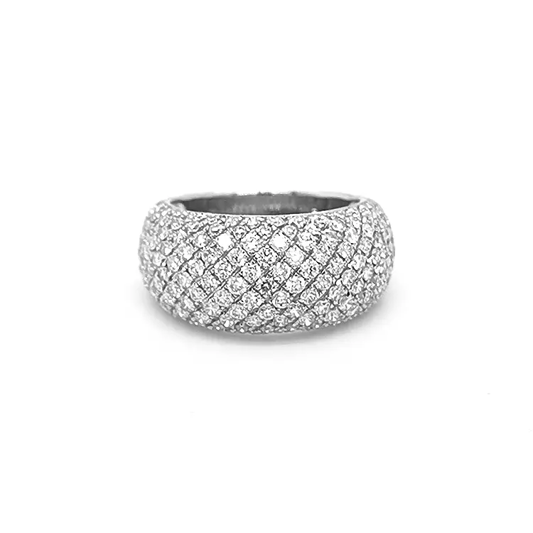 Goldring mit Diamanten