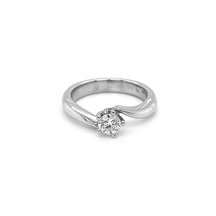 Gold Verlobungsring mit Diamant