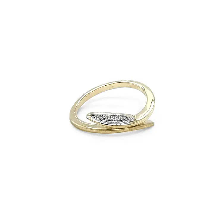 Goldring mit Diamanten