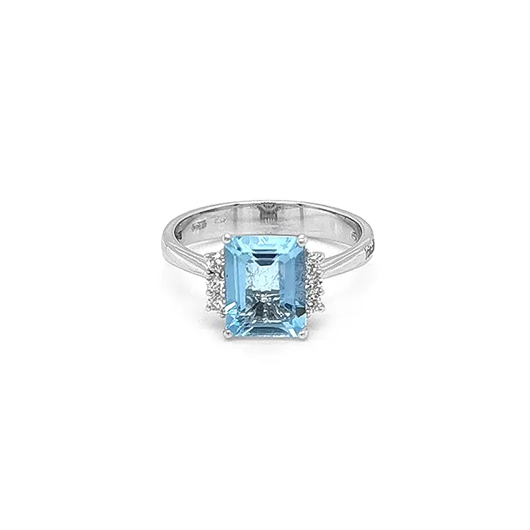 Goldring mit Aquamarin und Diamanten