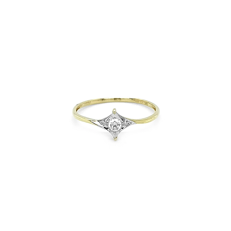 Verlobungsring aus Gold mit Diamanten