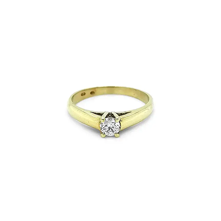 Gold Verlobungsring mit Diamant