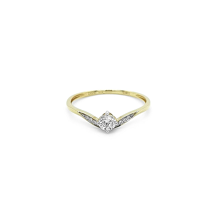Verlobungsring aus Gold mit Diamanten