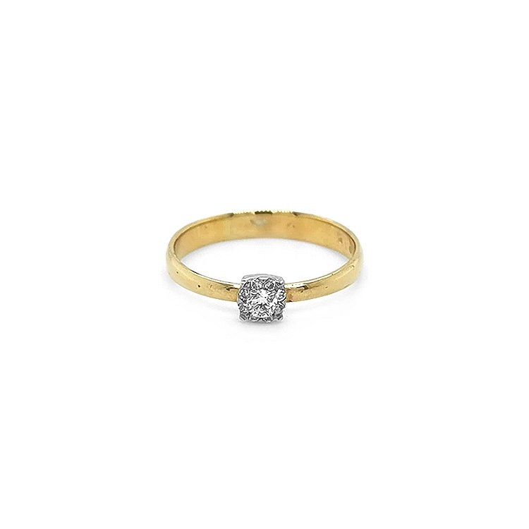 Verlobungsring aus Gold mit Diamanten
