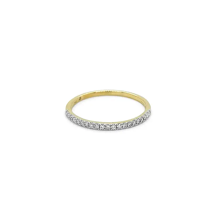 Goldring mit Diamanten