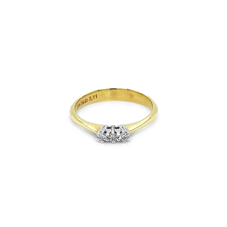 Verlobungsring aus Gold mit Diamanten