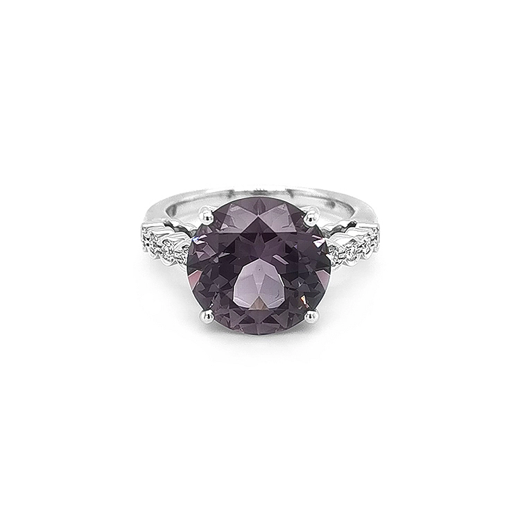 Goldring mit lila Spinell und Diamanten