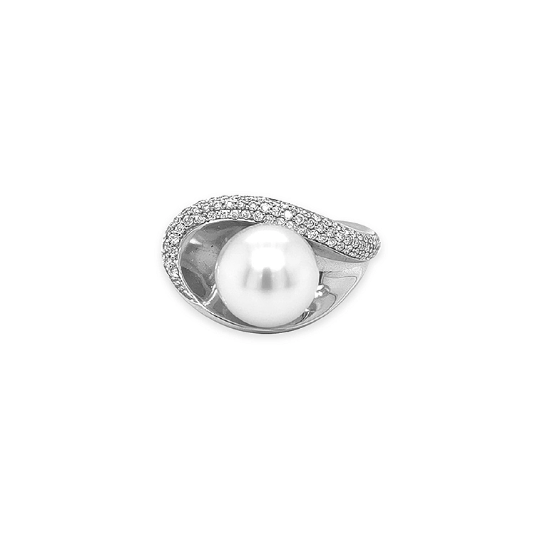 Goldring mit Naturperle und Diamanten