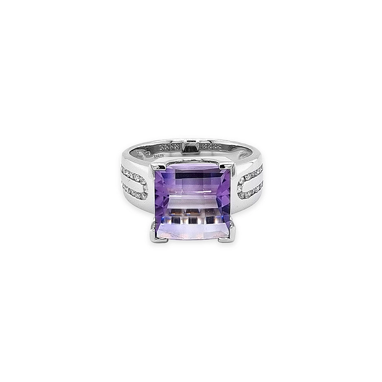 Goldring mit Amethyst und Diamanten
