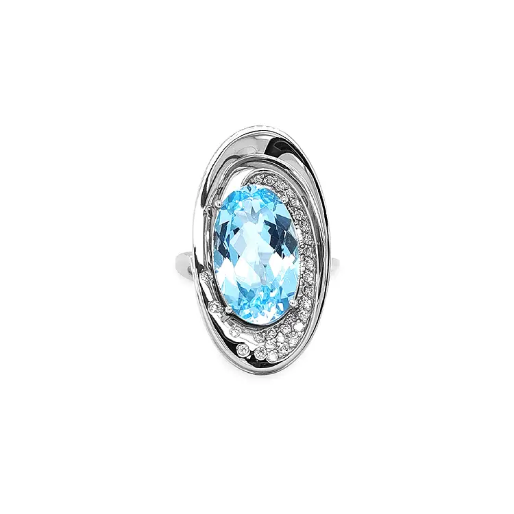 Goldring mit Blautopas und Diamanten