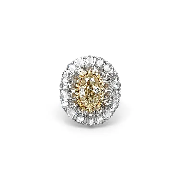 Goldring mit gelbem Fancy-Diamant