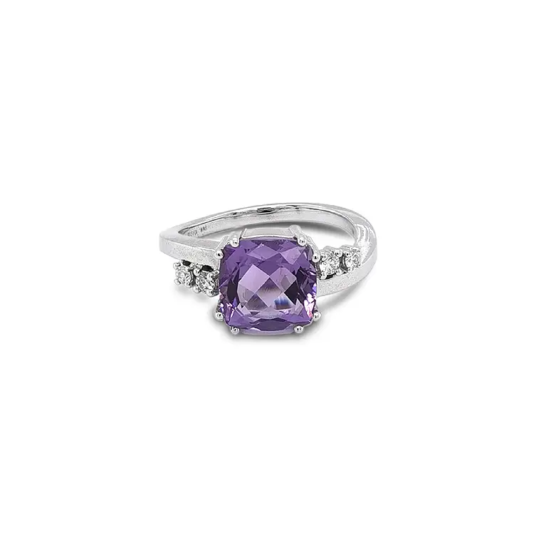 Goldring mit Amethyst und Diamanten