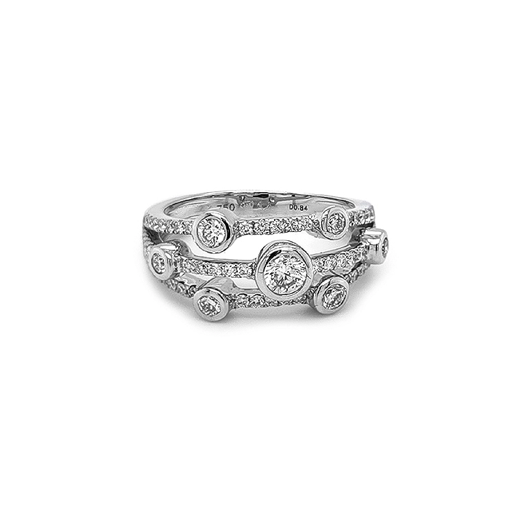 Goldring mit Diamanten
