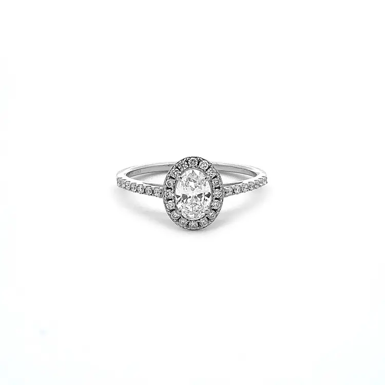 Verlobungsring aus Gold mit Diamanten