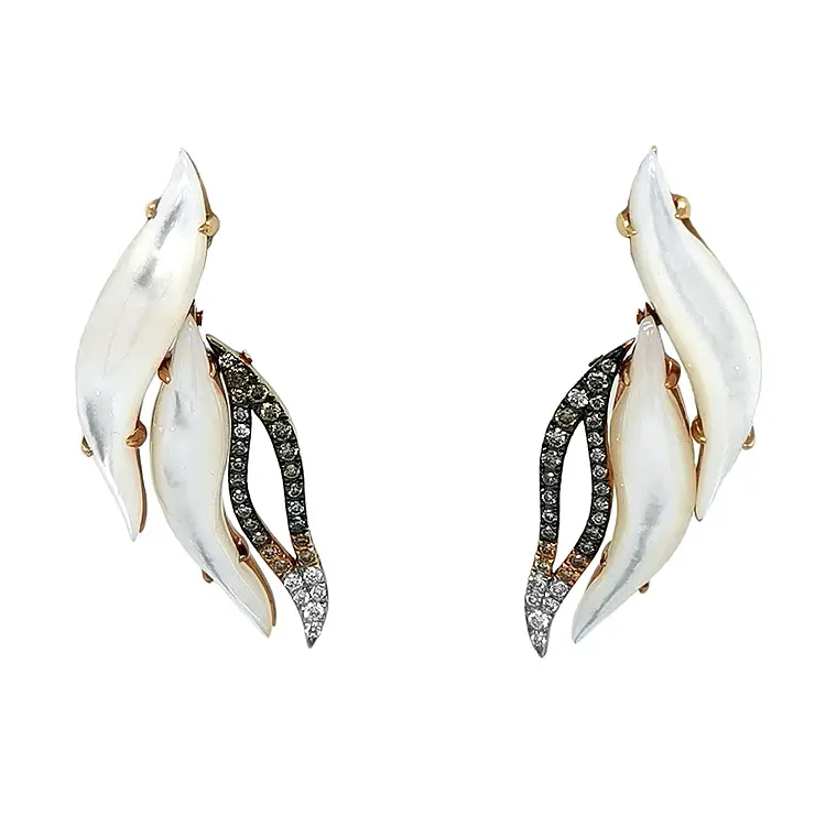 Goldohrringe mit Perlen und Diamanten