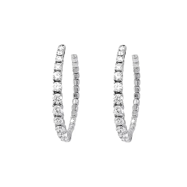 Runde Goldohrringe mit Diamanten