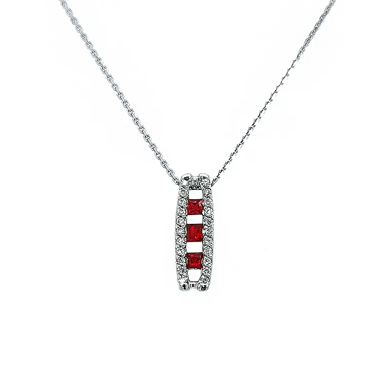 Gold-Anhänger mit Rubinen und Diamanten