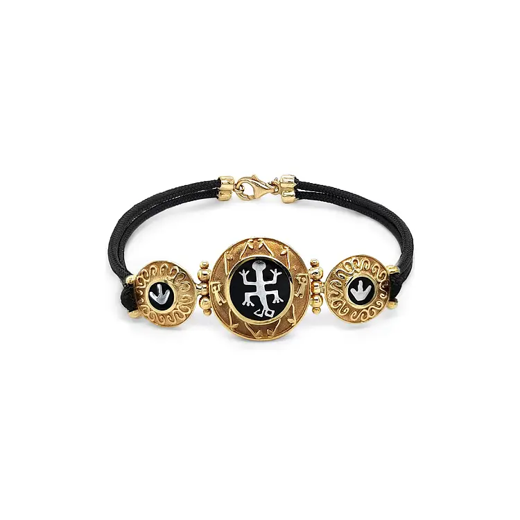 Goldarmband am Schlüsselband