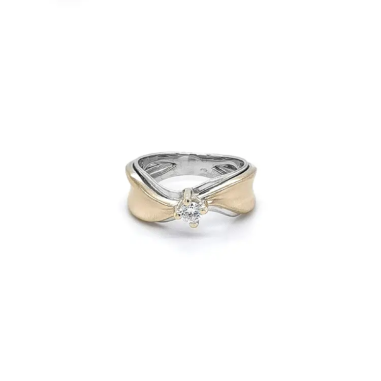 Verlobungsring mit Zirkon aus kombiniertem Gold