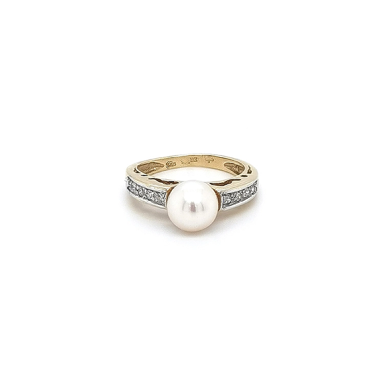 Ring mit Perle aus Kombinationsgold